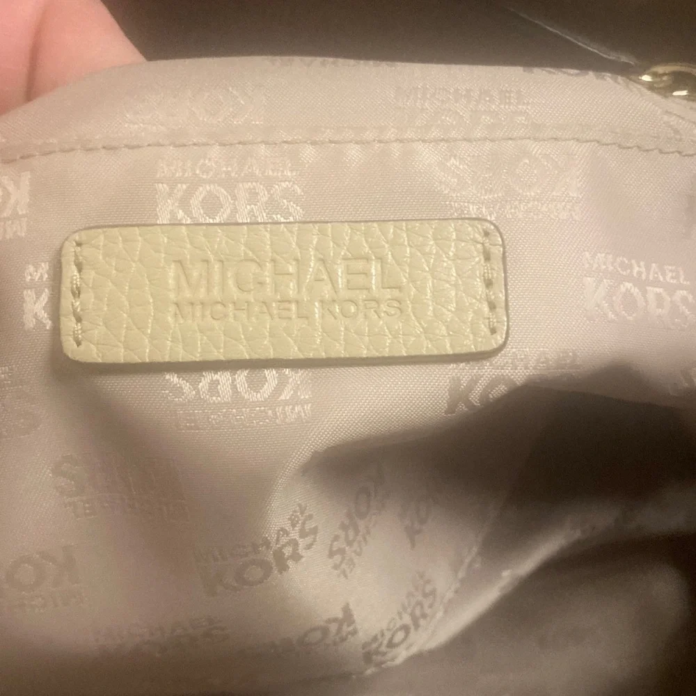 Genuine Micheal Kors Sandrine Large  Leather  Satchel Studded Cream Handbag - Picture 9 of 15